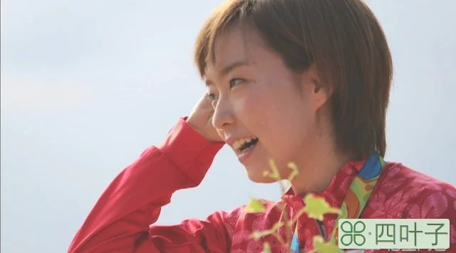 日本女乒乓选手石川佳纯并不像福原爱一样从小来中国打球，为什么也会讲中文？