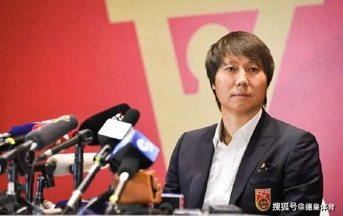 曝足协将李铁逾矩行为上报体育总局 包括换帅意见