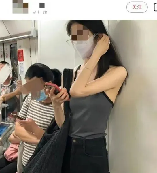 广东地铁女子照片被AI一键脱衣传播 广州地铁“裸女”事件图片