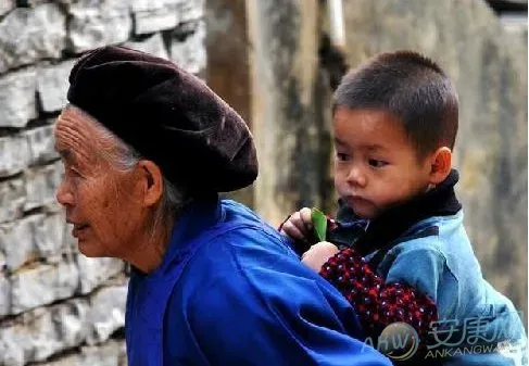 梦到去世的老人好不好 佛说梦见去世的亲人原因 阴气重容易梦见去世的人