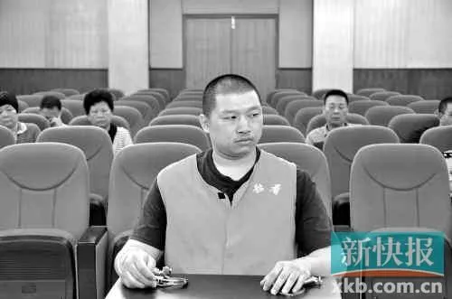 吴汉林在法庭上受审。 通讯员供图