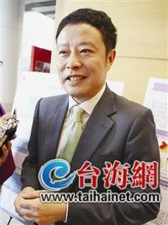 央视气象主持人宋英杰现身厦门 微博发闽南气象谚语