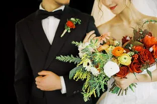 结婚不扔手捧花吉利吗,结婚手捧花有什么含义