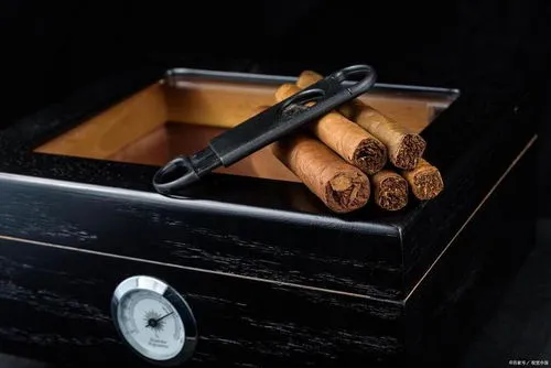土烟换包装变雪茄,3元一根土烟换包装变2000元一盒雪茄
