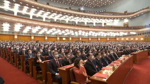 人大会议闭幕会全体唱国歌,河南省十二届人大五次会议今日闭幕