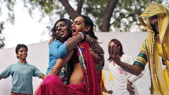 印度跨性别夫妇孕照引轰动