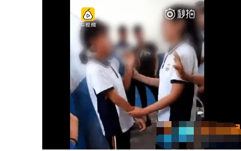 初中女生厕所被掌掴视频引热搜 女生被掌掴的原因是什么？