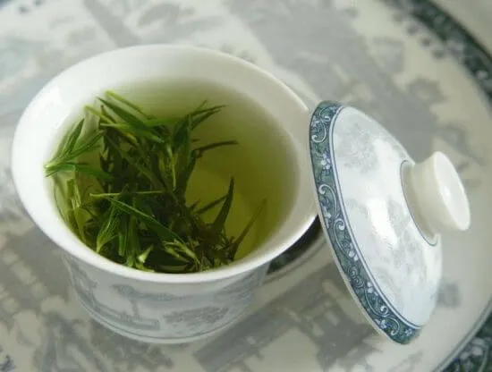 茶具里的茶渍茶垢清洁剂有毒吗？