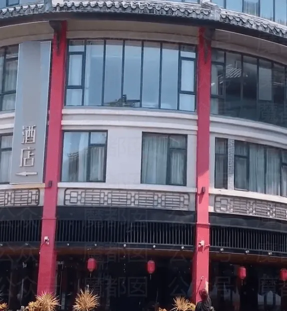 惠州水东街视频是怎么一回事？不拉窗帘男女主身份曝光？
