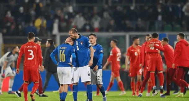 又是没有意大利的世界杯，意大利足球这些年都在干嘛衰败了吗？