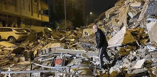土耳其最新伤亡人数,土耳其卫生部长：地震在土造成逾两万人死亡