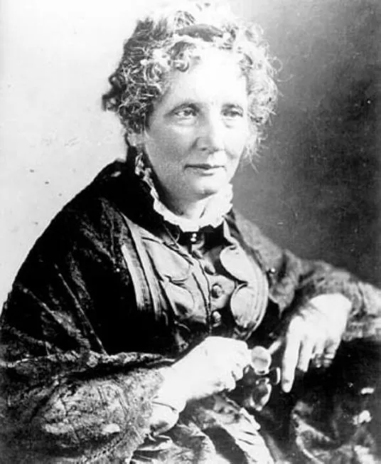 美国女作家斯托夫人出生于1811年6月14日