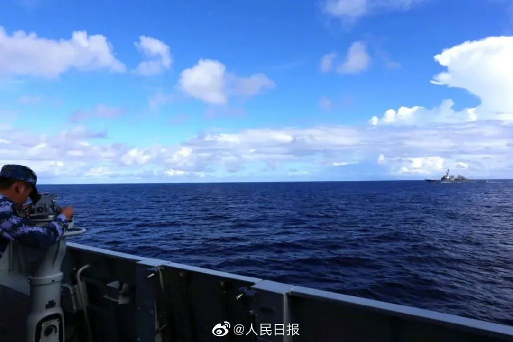 美舰擅闯中国领海照片 美“本福德”号导弹驱逐舰擅闯中国西沙领海