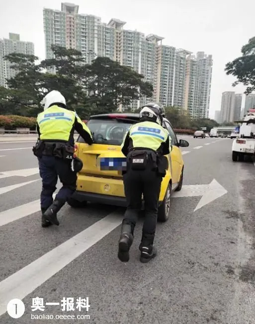 怎么感谢交警帮忙 怎么感谢交警帮忙的话