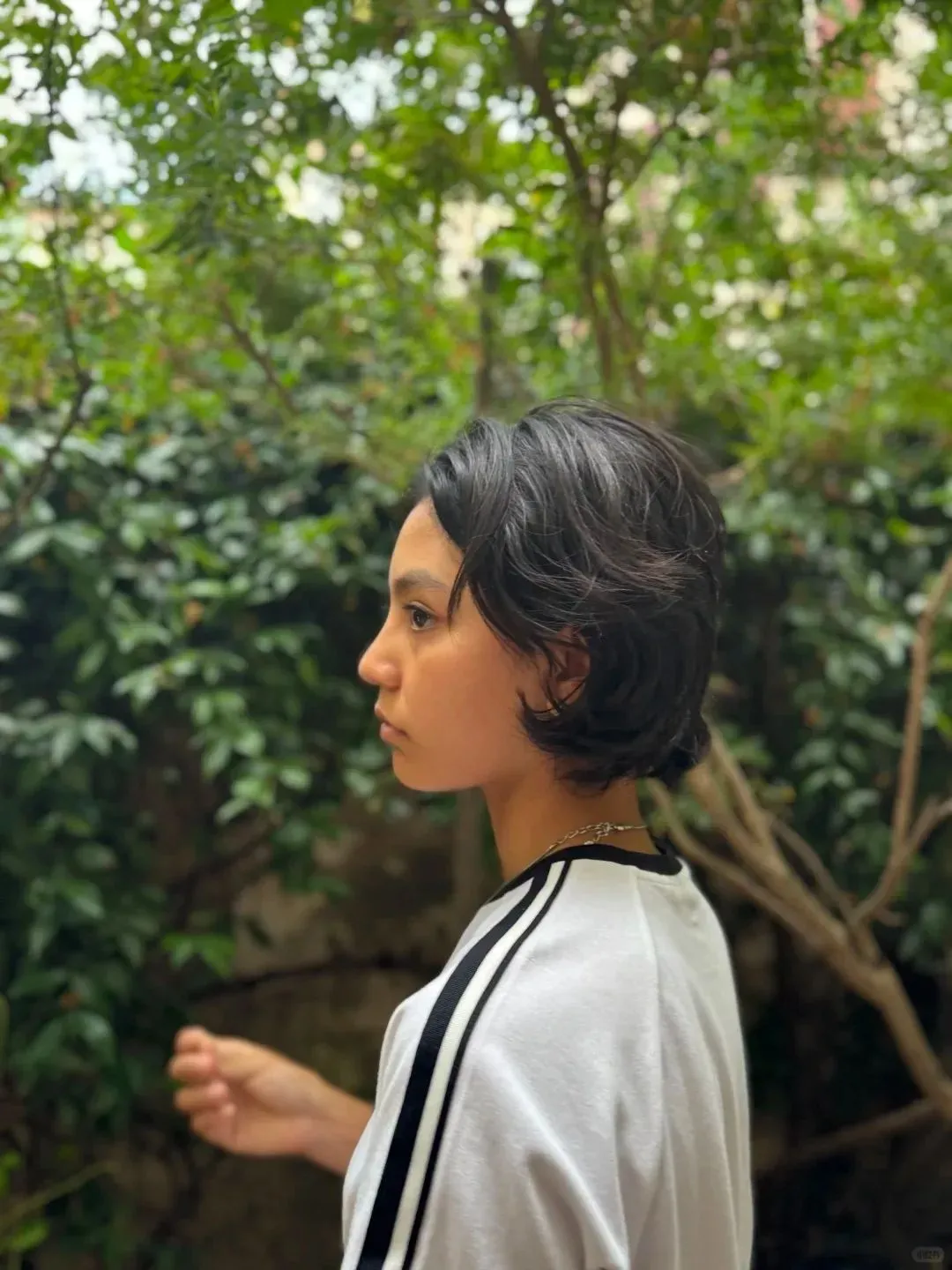 刘烨夫妇带儿女度假 网友：刘烨太瘦了