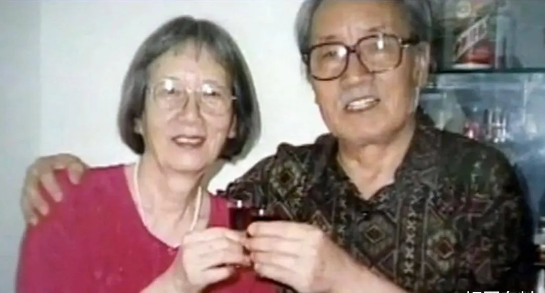 葛优母亲施文心：婚姻64年有辛酸，如今儿子成她的心病