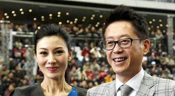 何超琼前夫，“风流浪子”许晋亨，为何会被李嘉欣征服？