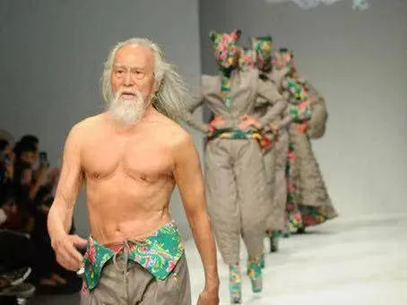83岁“老鲜肉”王德顺：爱健身，是演员是模特，酷炫人生不一般