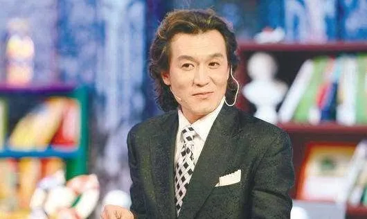 央视前主持人李勇逝世四周年，妻子哈雯发文悼念已故丈夫：好久不见