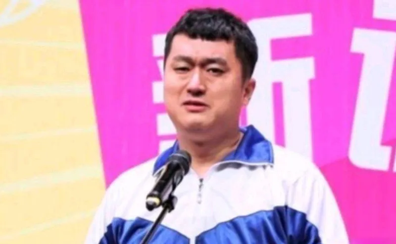 李宏烨的相声排行榜，有马志明的《大保镖》，网友说总算正常一次