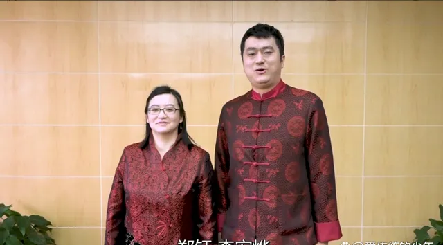 相声演员李宏烨真是不疯魔不成活，直言观众听相声与听课是一样的