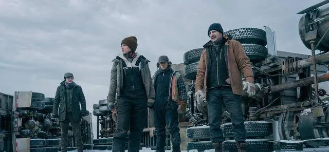 《极冻浩劫》全程实景拍摄零下50度司机开工2个月可赚8万美金