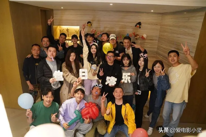 赵丽颖生日大合照曝光 ,网友们会祝福吗？