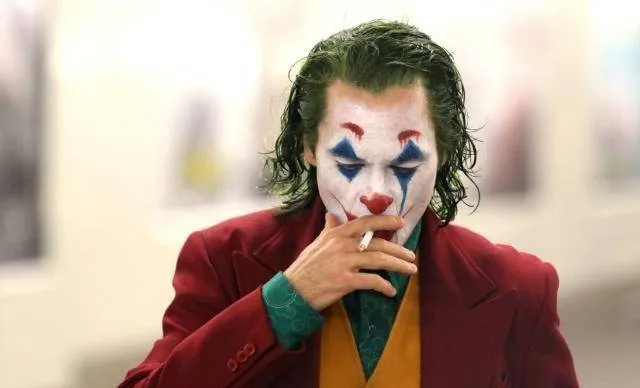 历代经典「Joker」演员盘点！影版《小丑》主演有望超越希斯莱杰