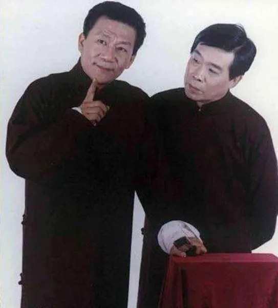 2004年，戴志诚“截胡”师伯娇妻，郭德纲的报复让他颜面扫地
