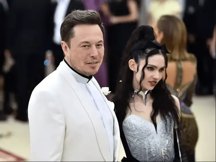 马斯克自曝有了第一个女儿：叫 Exa Dark Sideræl Musk