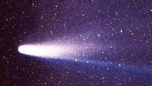 太阳系外围有一个空间，有上千颗彗星，总质量相当于100个地球