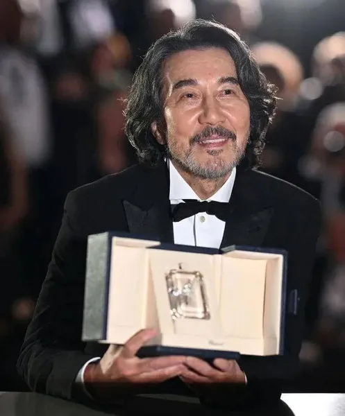 17天拿下戛纳影帝，40年没演过烂片，他才是日本男演员的巅峰