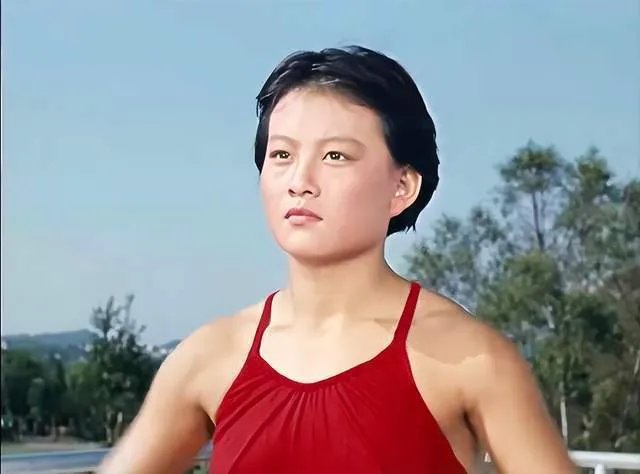 48年前的五好电影：画面美歌好听，女主角青春靓丽，男主角人帅嗓音也性感