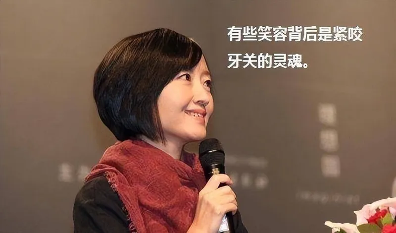 李连杰：希望大家都一起捐款，主持人反问：那你捐了多少钱呢？