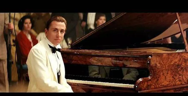 重温经典电影《海上钢琴师》，它是最好看的烂片