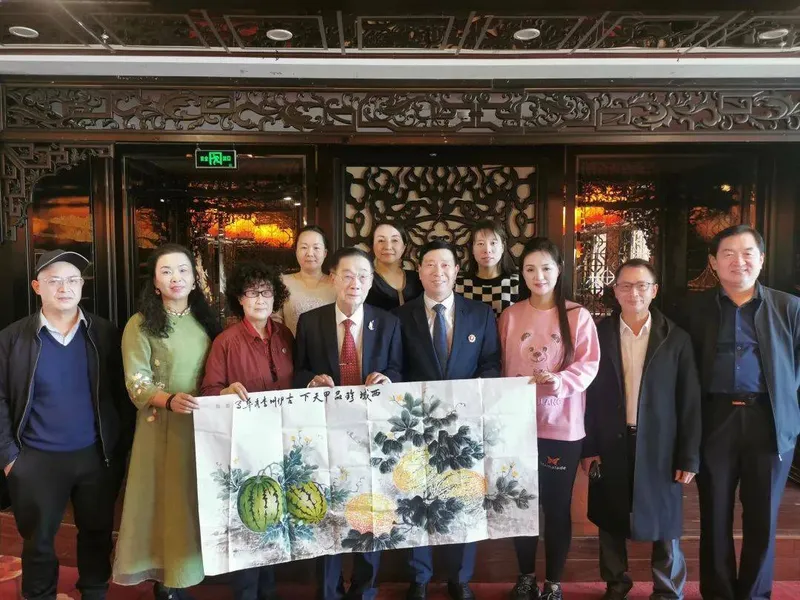 刘瀚锴先生在京与中外文化艺术界人士进行友好交流