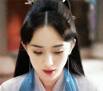 杨幂是白狐转世吗？同框出演，比其它女星白不止2倍，留条活路！