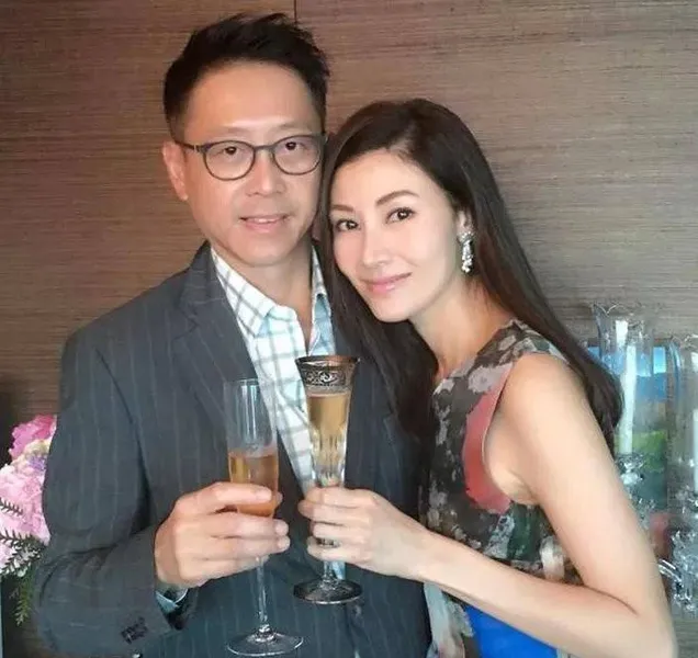 李美凤：因拍时尚片和丈夫分手，二婚嫁豪门，如今生活幸福