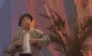 1990年舞台，朱时茂一个“致命”失误，成就了喜剧届的经典陈佩斯