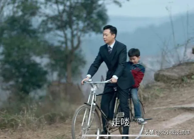 《鸡毛飞上天》替情敌养儿子的陈江河，撕开了多少二婚家庭的隐痛