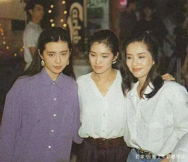 1990年,刘嘉玲被绑走3小时,12年后,她的裸照被当作杂志封面