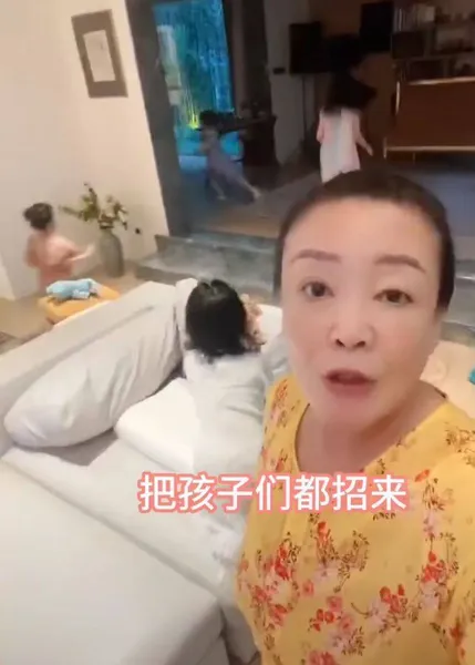 张兰深夜激动发视频！迎接孙女孙子回京，家中一片欢腾，万事俱备