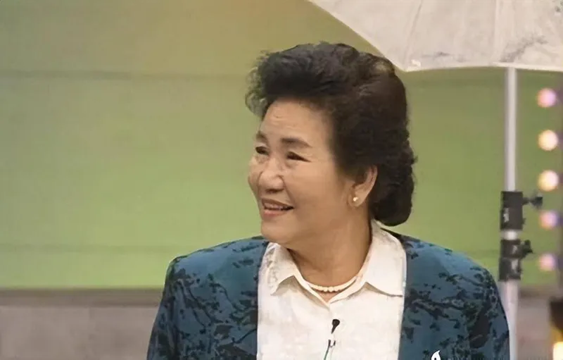 赵丽蓉：曾拒绝成为赵大叔搭档，72岁离去，如今她三个儿子怎样了