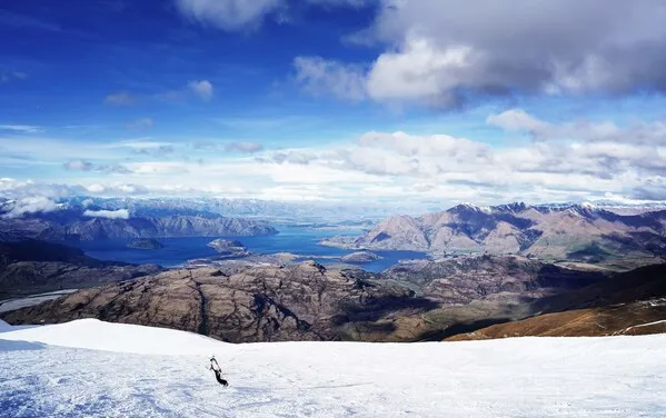 三锥山滑雪场拥有无与伦比的美景，随手一拍即是大片