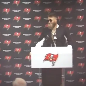 Ryan Fitzpatrick 会与比尔签下一份为期一天的合同吗